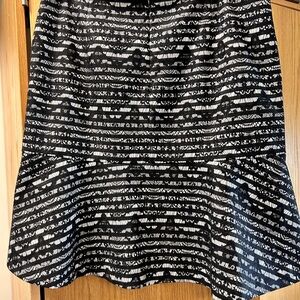 Ann Taylor skirt size 10 beautiful lace overlay EUC